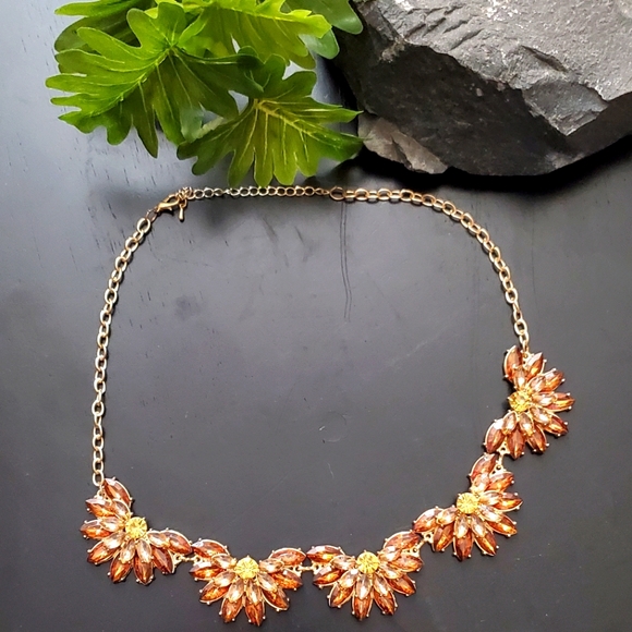 Jewelry - Floral Cluster Necklace